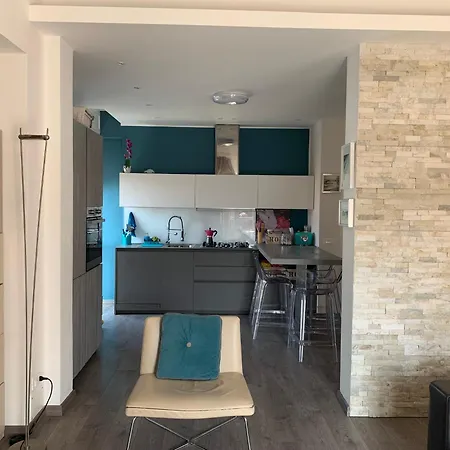 Casa Biancola, Centro * Новара