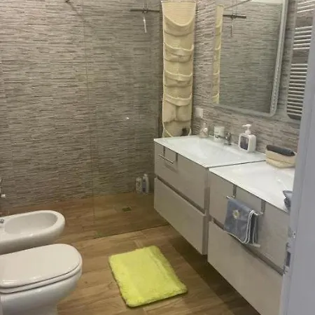 شقة Casa Biancola, Centro نوفارا